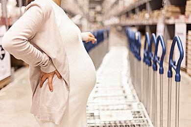 2023年8月成功出海的中国手游 《崩坏：星穹铁道》重回收入榜和增长榜冠军